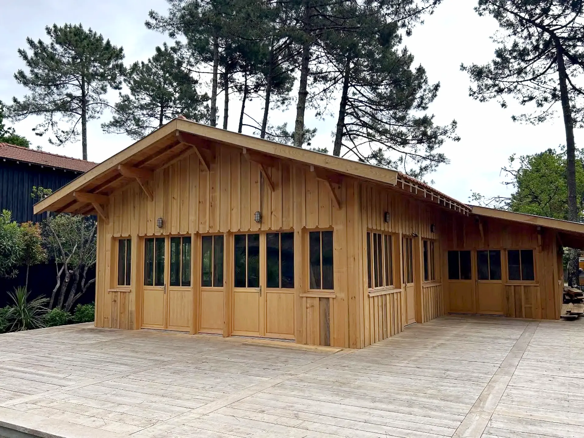 Extension maison d'architecte bois Arès Gironde