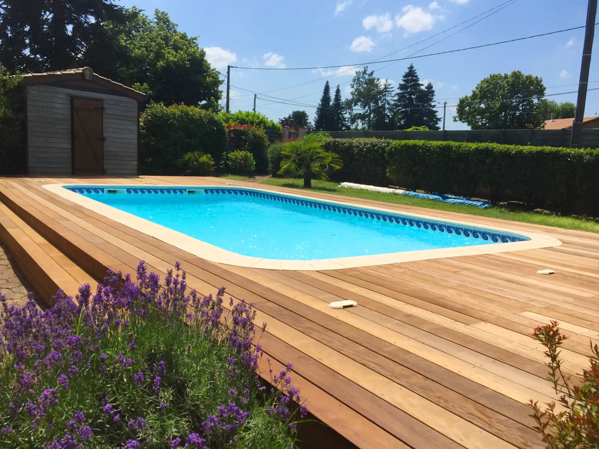 Terrasse bois piscine Gironde - Création sur mesure Élégance Bois